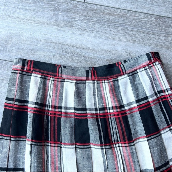 Plaid Midi Skirt in Red and Black - Picture 4 of 15